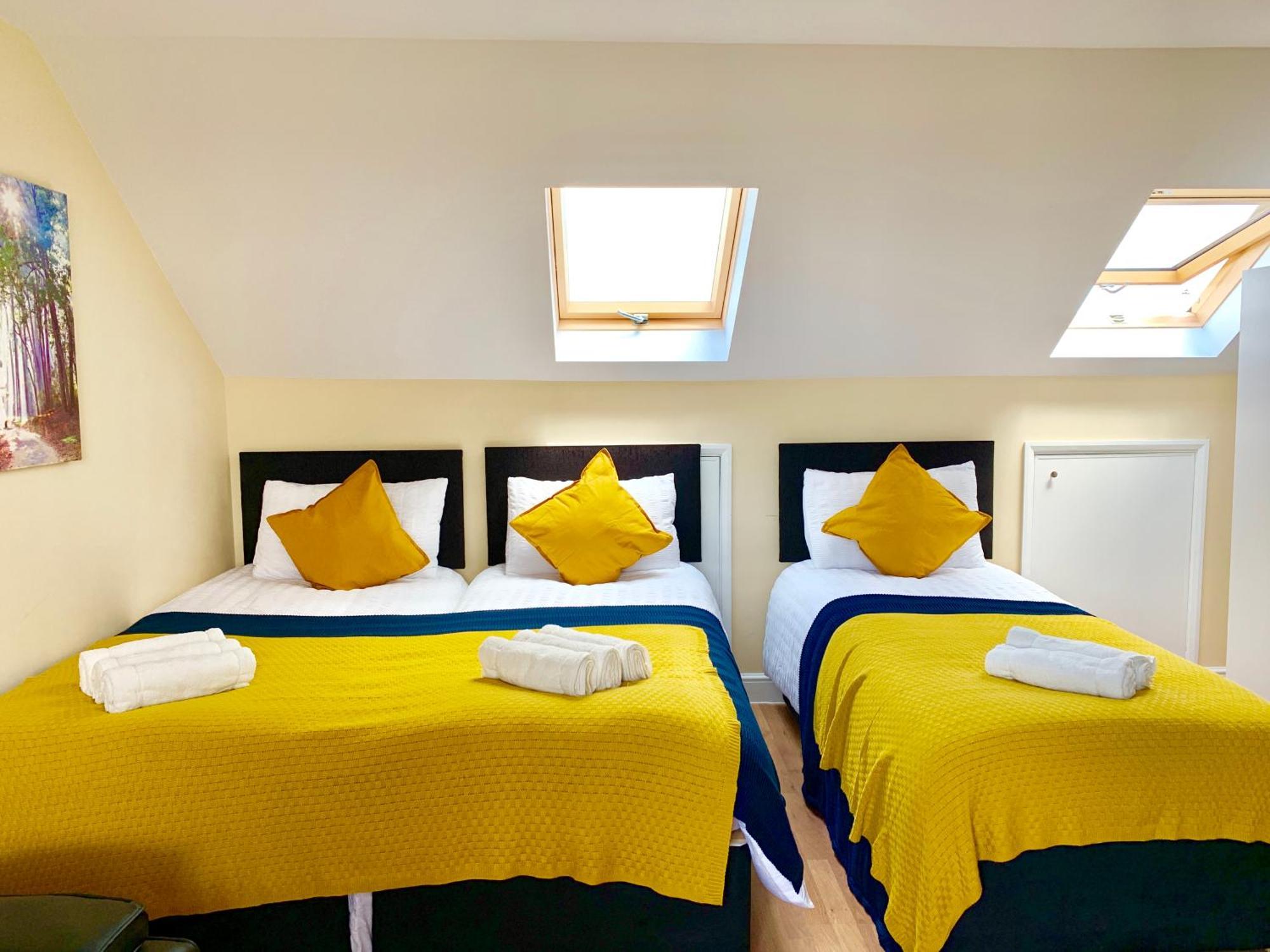 London Studio Apartments, Private Bathroom, Kitchenette, Parking, Np7 Εξωτερικό φωτογραφία